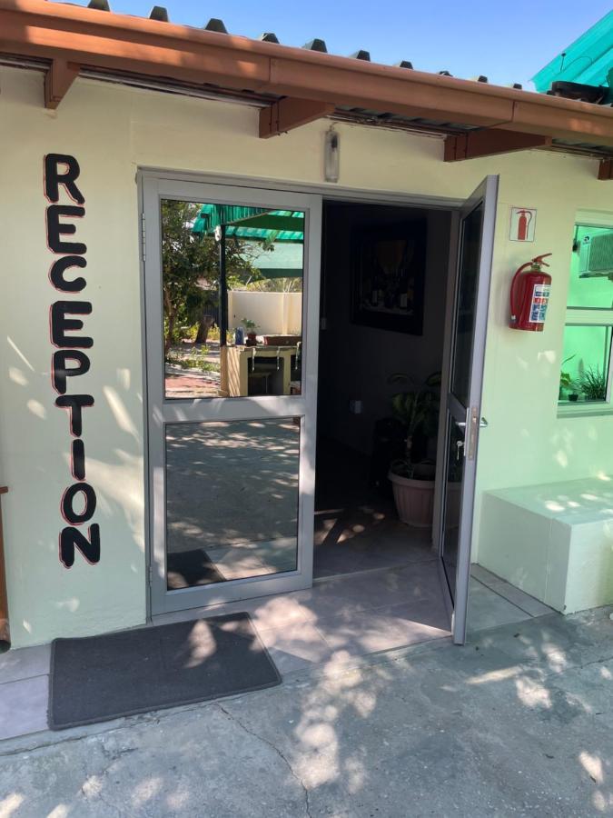 Hotel Ry Courtyard à Oshakati Extérieur photo